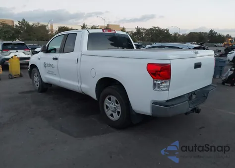 2010 Toyota Tundra Grade 5.7L V8 z USA, uszkodzony, nr VIN 5TFRY5F10AX089865